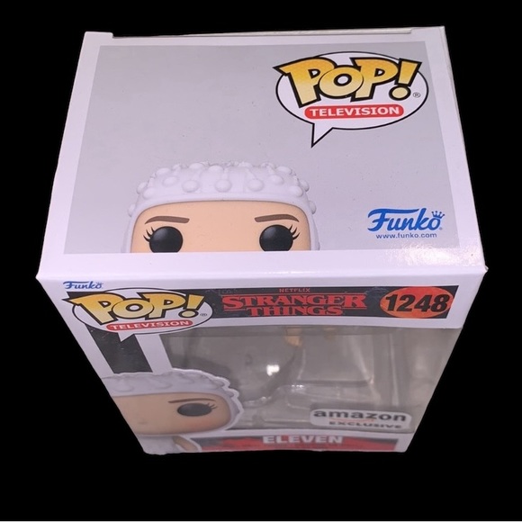 New Amazon Exclusive Stranger Things Eleven Funko Pop #1248 - Picture 6 of 7